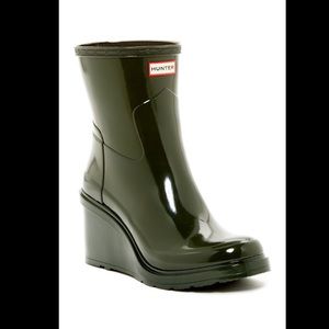 Hunter black wedge rain boots
